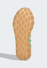 adidas Sportswear Zapatillas para caminar - semi court green   off white   bliss pink