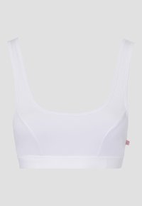 Weißer Baumwoll-Bralette mit quadratischem Ausschnitt, breiten Schulterträgern und einem genähten Bund. Kleines pinkes Logo-Tag an der Seite.