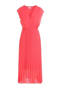 Robe plissée rose corail avec un col en V, des manches papillon et une taille cintrée. Fabriquée en tissu léger, s'étendant jusqu'à mi-mollet.