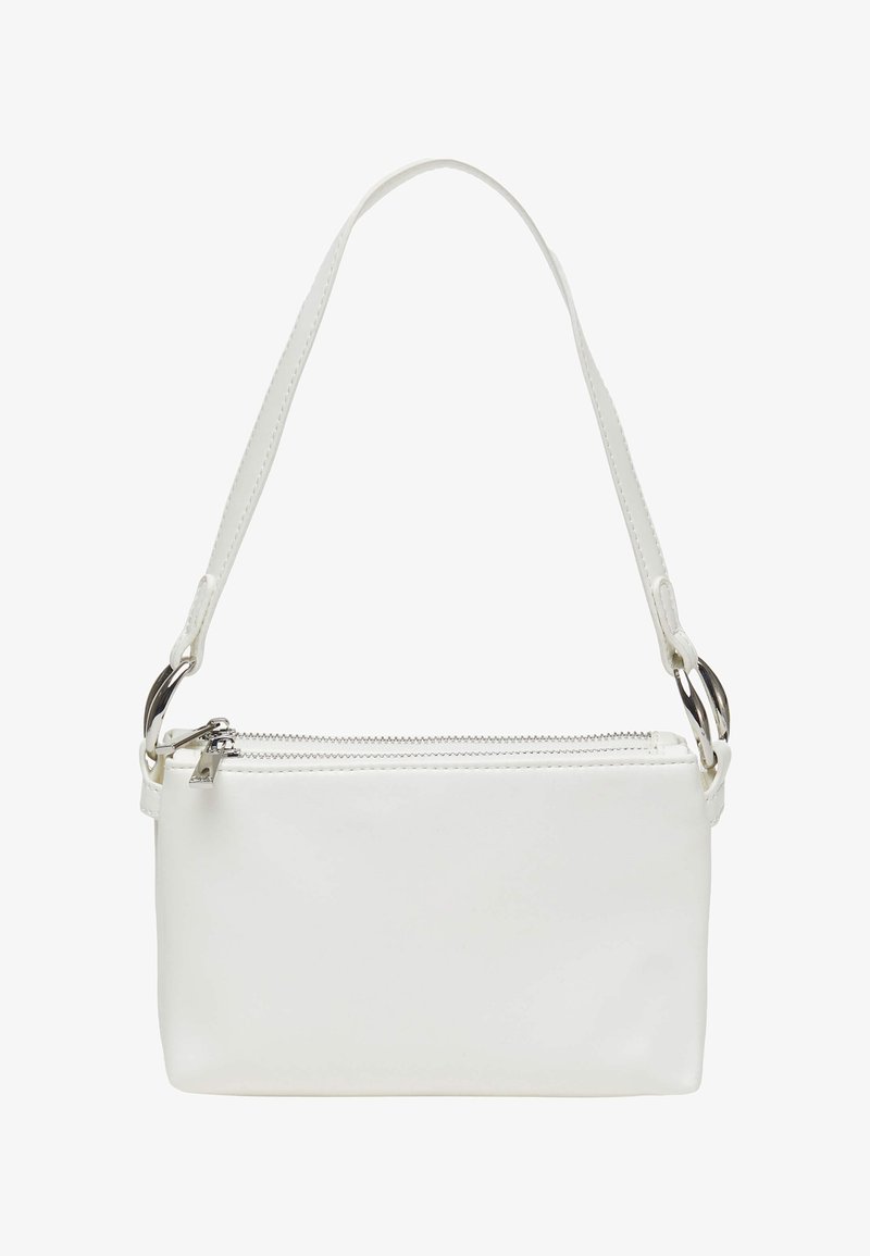 Borsa a tracolla in pelle bianca con tasca con cerniera, forma rettangolare piatta e una tracolla sottile attaccata con accessori in argento.