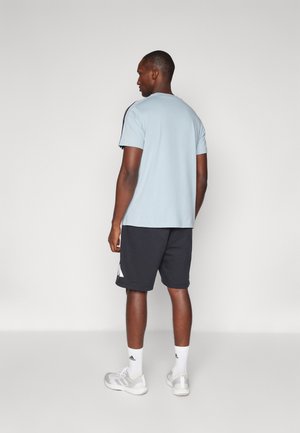 adidas Essentials Large Logo French Terry Shorts 'Black' — foto 3