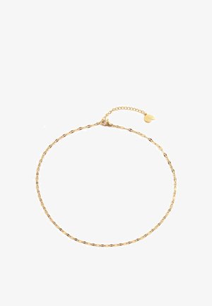 Collier en chaîne dorée avec des maillons allongés et torsadés, équipé d'un fermoir mousqueton et d'une chaîne d'extension. Accents texturés près du fermoir.