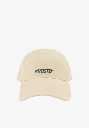 Beżowa czapka baseballowa z zakrzywionym daszkiem, z czarnym napisem "PROSTO" i symbolem nieskończoności na środku przodu.