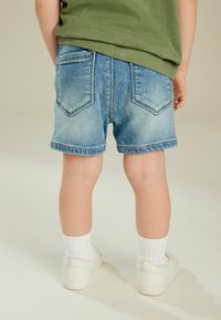 Next PULL-ON REGULAR FIT - Denimshorts - mid blue