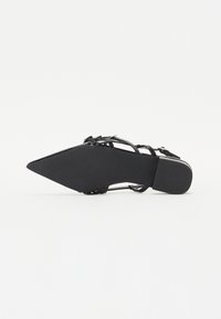Thumbnail Image 8