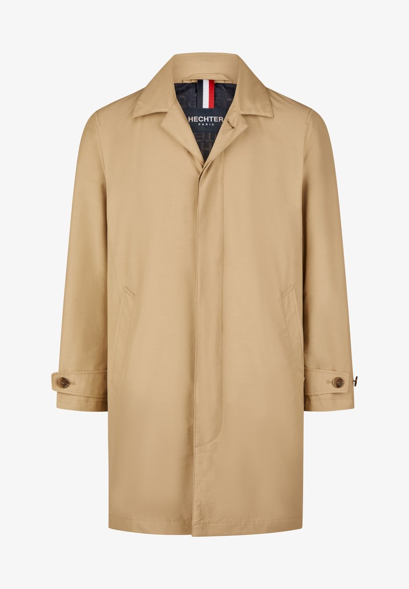Beiger Trenchcoat aus glattem Stoff mit einem Reverskragen, Fronttaschen und geknöpften Bündchen. Die Innenseite weist ein kontrastierendes Streifendesign auf.