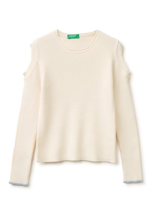 Gebreide trui in roomwit met ribbelpatroon, lange mouwen, cold shoulder uitsnijdingen en subtiel lichtblauw sierbandje op de mouwboorden.