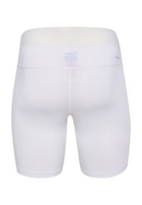 Witte sportieve shorts met een strakke pasvorm, voorzien van een gladde textuur, een elastische tailleband en minimalistische branding op de achterkant.