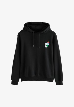 Schwarzer Hoodie mit Fronttasche und kleinem, buntem Fußabdruck auf der linken Brustseite, mit regenbogenfarbiger Sohle und "79" Detail.