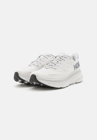 HOKA CLIFTON Løpesko for vei nimbus cloud/steel wool/hvit