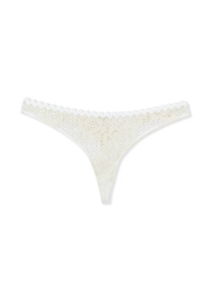String en dentelle blanche avec des motifs floraux, des bords festonnés et une texture douce et transparente. Conçu pour un ajustement minimaliste et un confort optimal.