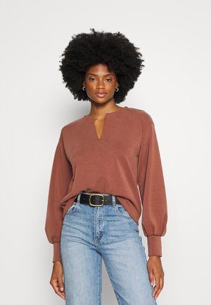 UKKI - Longsleeve - like berry