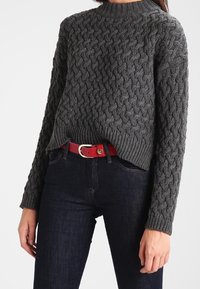 Even&Odd Sweter