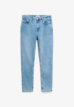 Lichtblauwe denim jeans met een rechte snit, vijf zakken en een knoopsluiting. Voorzien van subtiele vervagingen en contrasterende stiksels op de naden.
