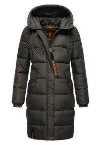 Parka matlasată de culoare gri închis cu glugă, dotată cu manșete elastice, accente portocalii, multiple buzunare și închidere cu fermoar în partea frontală.