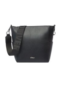 Borsa a tracolla nera in pelle con forma strutturata, caratterizzata da una superficie texturizzata, una tracolla ampia con logo e un nome del brand in rilievo sulla parte anteriore.