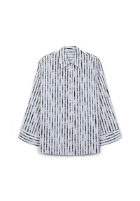 Camicia bianca con righe verticali nere, dotata di colletto a punta, maniche lunghe e chiusura a bottoni; tessuto liscio con una leggera lucentezza.