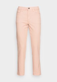 Pantalons en coton rose clair avec une coupe classique, dotés d'une fermeture à bouton, de passants de ceinture et de poches frontales. Texture lisse, design à jambe droite.