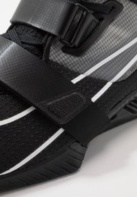 Thumbnail Image 9