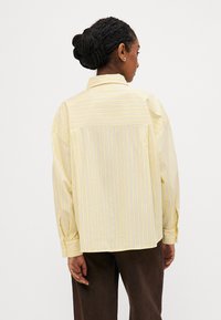 GAP Petite wUPDATED BIG SHIRT FAST - Užsagstoma palaidinė - yellow