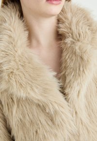 Free People PARIS CROPPED - Casaco de inverno - sand