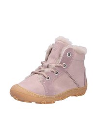 Stivaletti alla caviglia in suede rosa con fodera in pelliccia sintetica, punta rotonda e chiusura con lacci. Presenta suola in gomma con grip testurizzato e occhielli in metallo.