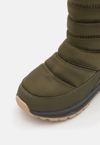 Viking EQUIP PULL ON WARM WP - Zimné čižmy - olive