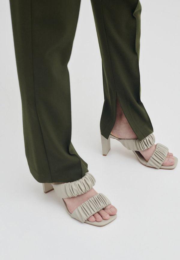 BYDANTA - Chinos - rosin4