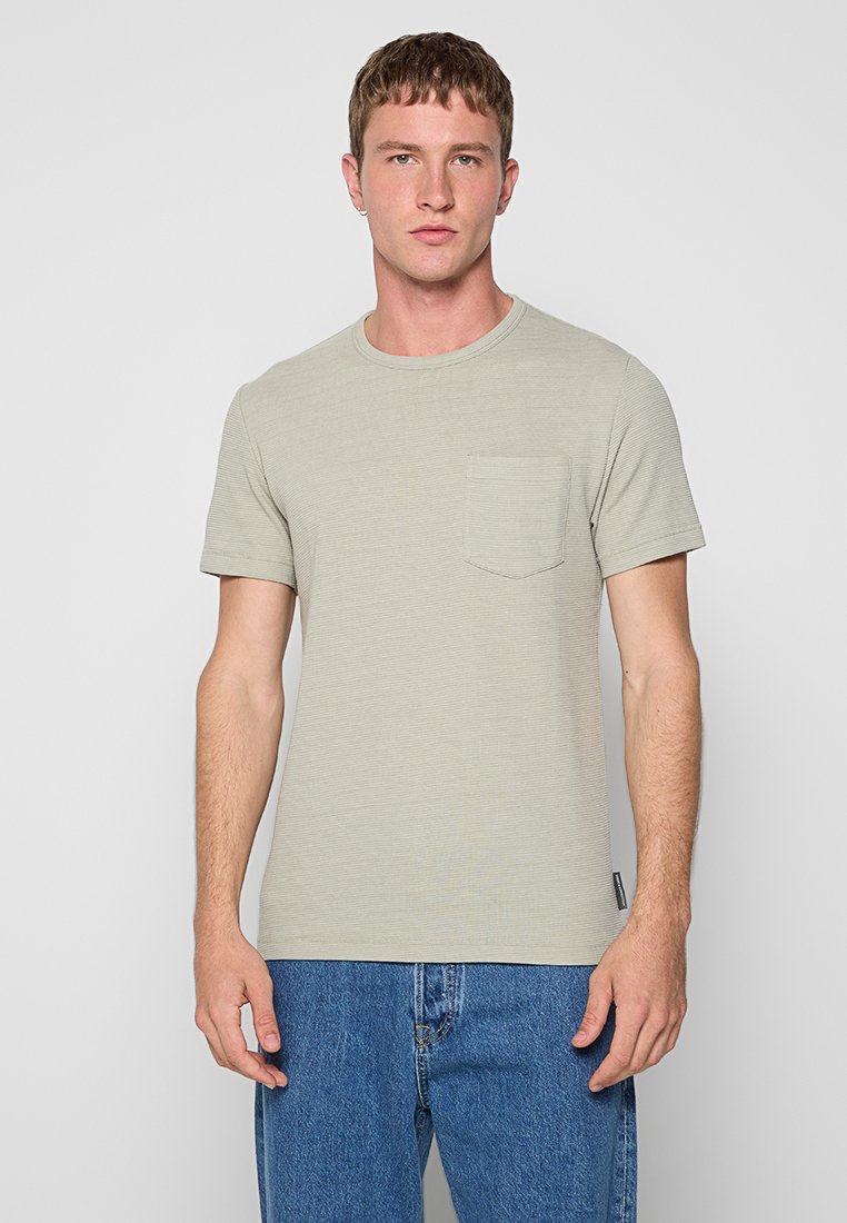 French Connection T-shirt basic groen French Connection T-shirt basic groen