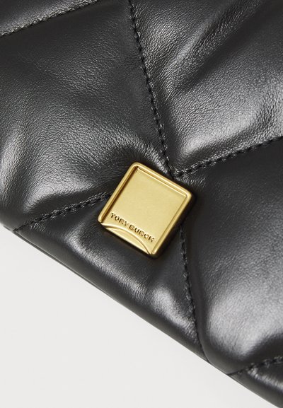 Tory Burch KIRA PAVE LOGO DIAMOND QUILT CHAIN WALLET - Monedero - black