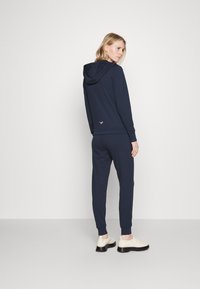 EA7 Emporio Armani SET - Gornji dio trenirke - navy/gold