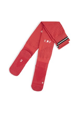 Chaussettes de compression rouges avec des motifs texturés, des orteils renforcés et un revers à rayures noires. Comprend les tailles imprimées et les initiales de la marque.