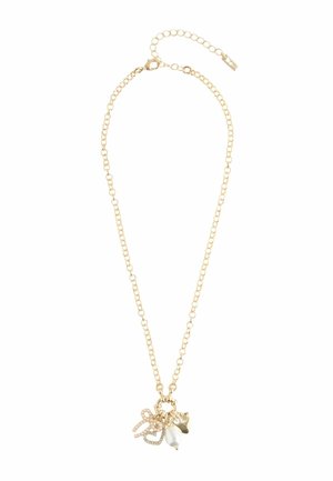 Goldene Halskette mit verstellbarem Verschluss und drei Anhängern: Buchstabe "A" aus Strasssteinen, weiße Perle und kleines goldenes Herz.