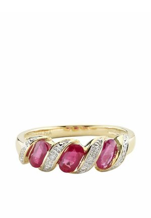 Guldring med tre ovale rubiner i et snoet design, accentueret med små, runde diamanter på siderne for ekstra detalje.