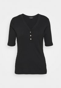 Svart ribbad kortärmad topp med V-ringning, som har tre knappar fram och en figurnära design. Slät textur med en minimalistisk stil.