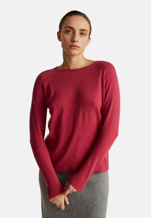 - Sweter