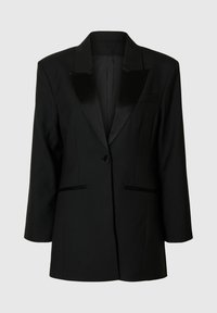 Črn enojni blazer s satiniranimi klapnicami, dvema sprednjima žepoma in dolgimi rokavi, prikazan na enostavni svetlo sivi podlagi.