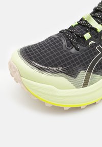 ASICS TRABUCO MAX 3 - Scarpe da trail running - black/oatmeal