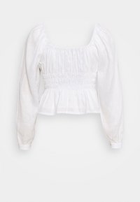 Bílá halenka s dlouhými rukávy, nařaseným živůtkem, čtvercovým výstřihem a mírně rozšířeným lemem, vystavená na jednoduchém bílém pozadí.