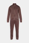 WASH SWEATSUIT FULL ZIP SUIT SET - Tepláková súprava - brown