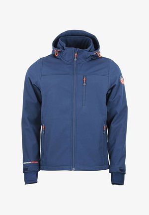 Veste softshell navy avec capuche, dotée de zippers orange, de multiples poches et d'un logo sur la manche. Tissu lisse et texturé.