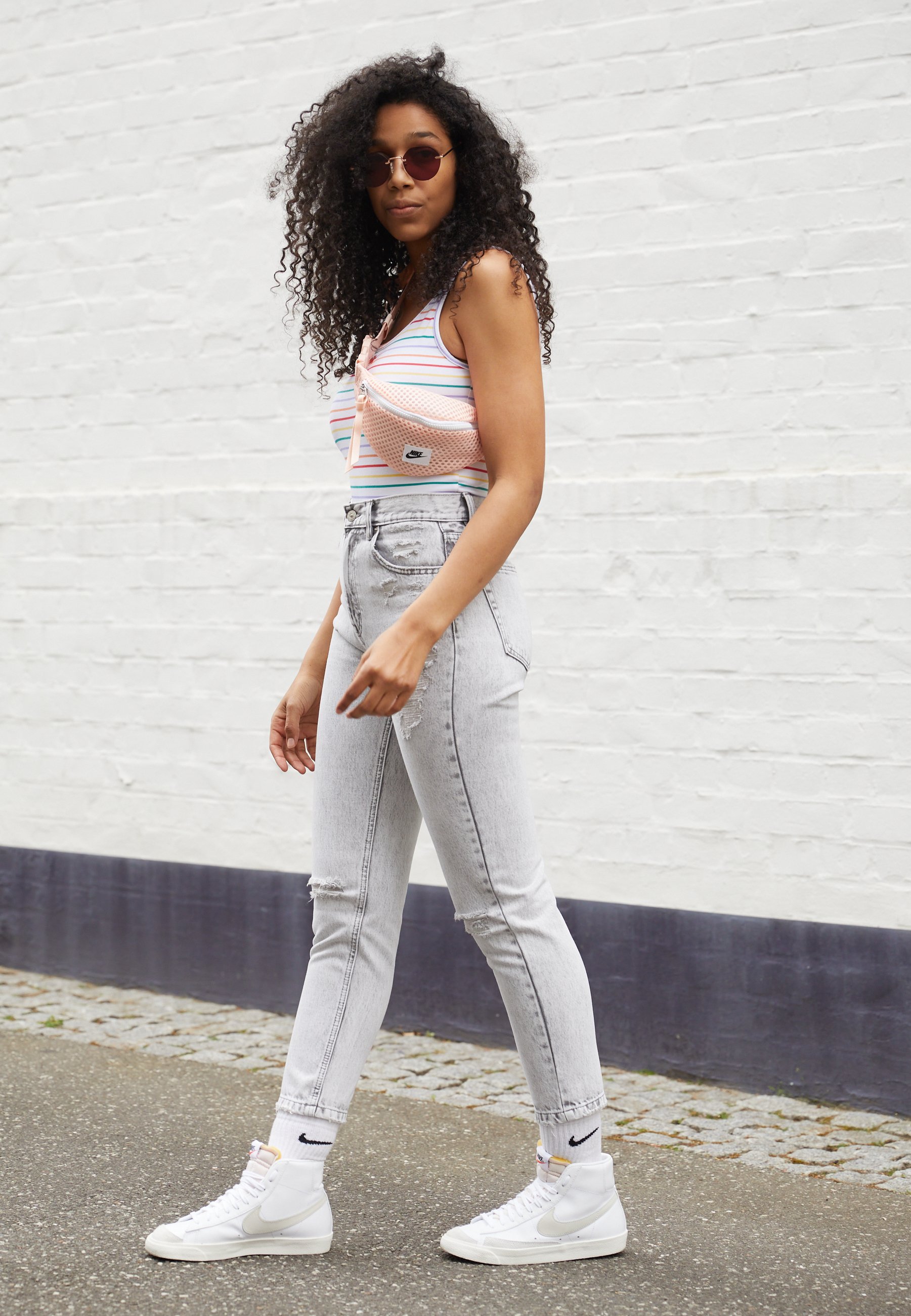 nike blazer white light bone