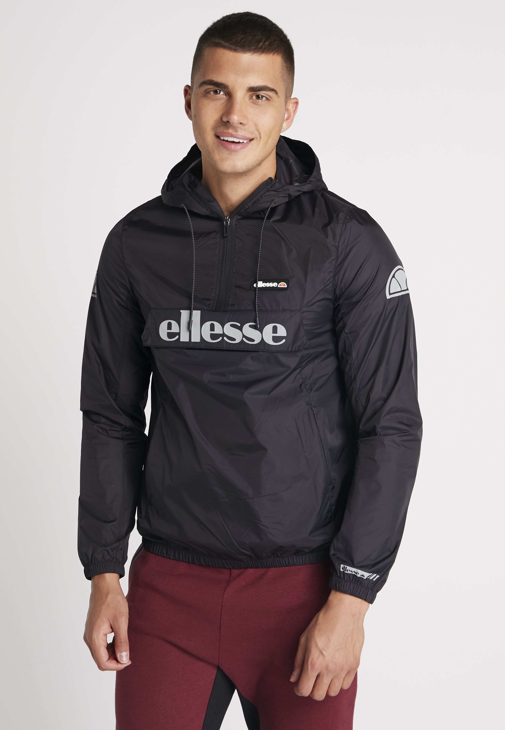 ellesse windbreaker schwarz