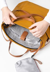 Aunts & Uncles TAKAMATSU - Handtasche - butterscotch