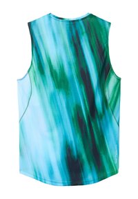Mouwloos sportief tanktop in een verloop van blauw en groen, met een textuurstof met lineaire patronen, een ronde hals en zijaccenten.