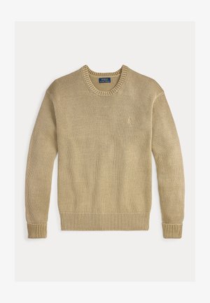 Suéter beige de punto con cuello redondo, puños y dobladillo acanalados, y un pequeño logotipo en el pecho, confeccionado en una tela suave y texturizada.
