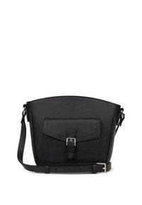 Czarna skórzana torba na ramię o uporządkowanej konstrukcji, prostokątnym kształcie, z przednią kieszenią na klapkę, srebrnymi akcentami i regulowanym paskiem na ramię.
