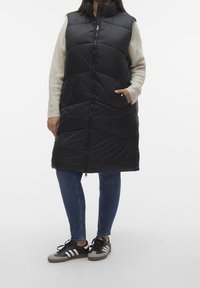 Vero Moda Curve Väst - black