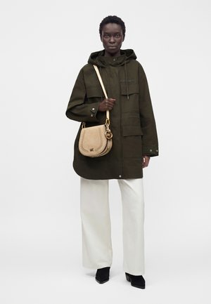 MICHAEL Michael Kors, JOSIE MD SADDLE FLAP MSGR - Schoudertas - khaki
