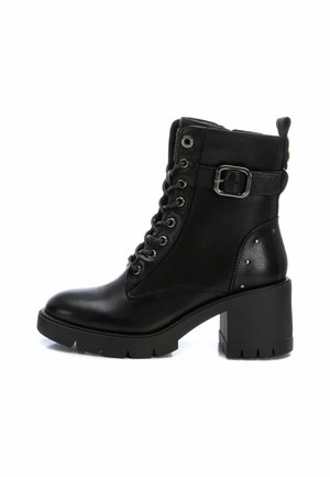 Carmela Stivaletti stringati - black